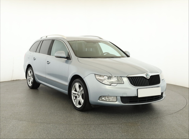 Škoda Superb 2012