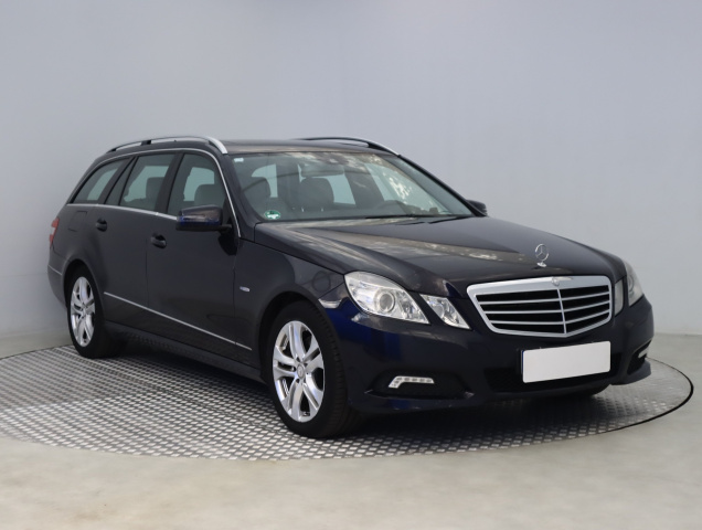 Mercedes-Benz E 2010