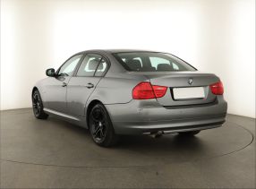 BMW 3 - 2010