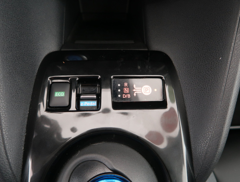 Nissan Leaf, 2020