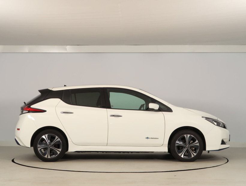 Nissan Leaf, 2020