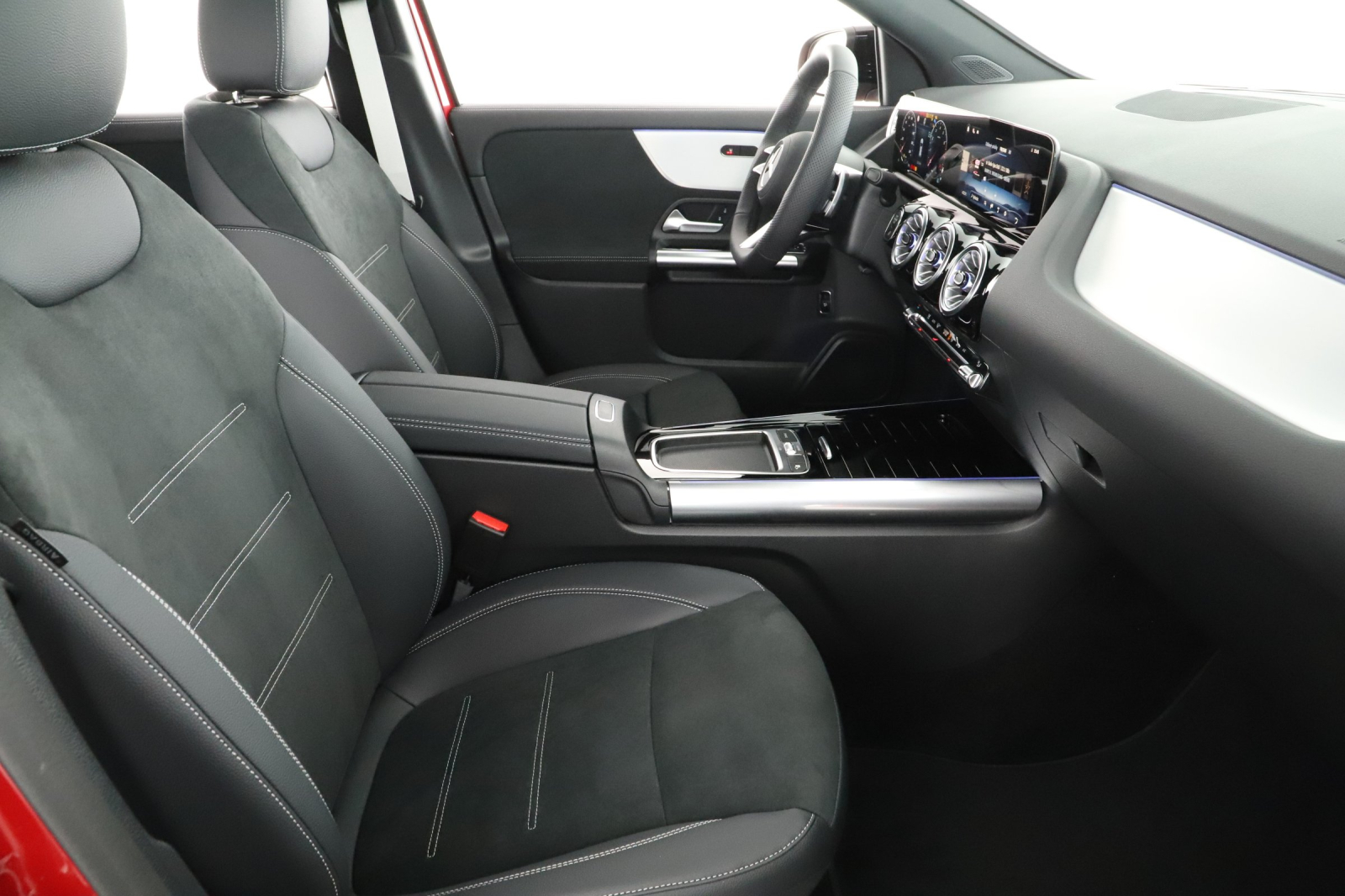 Mercedes-Benz GLA - 2025