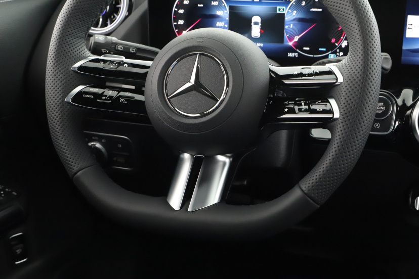 Mercedes-Benz GLA, 2025