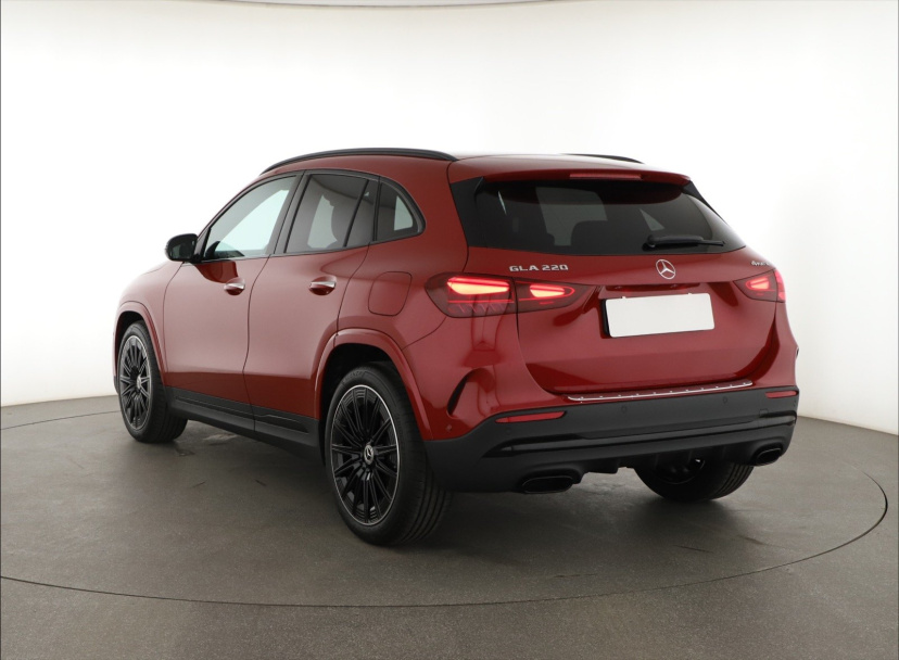 Mercedes-Benz GLA, 2025