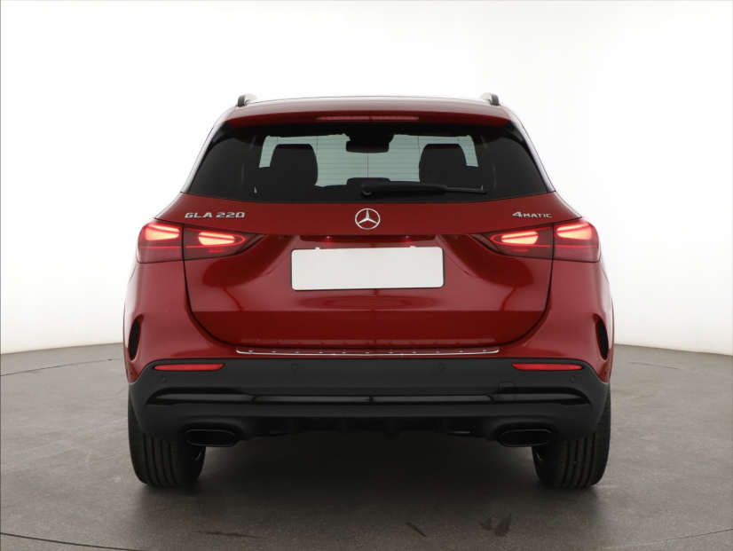Mercedes-Benz GLA, 2025