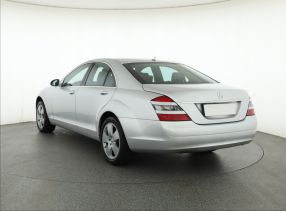 Mercedes-Benz S - 2007
