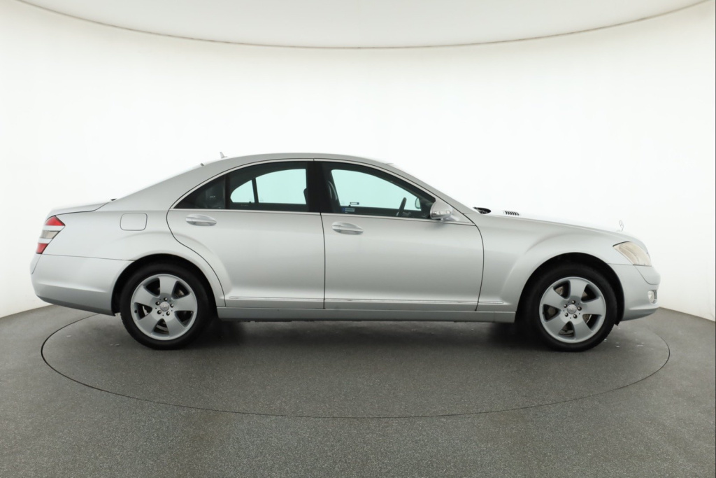 Mercedes-Benz S