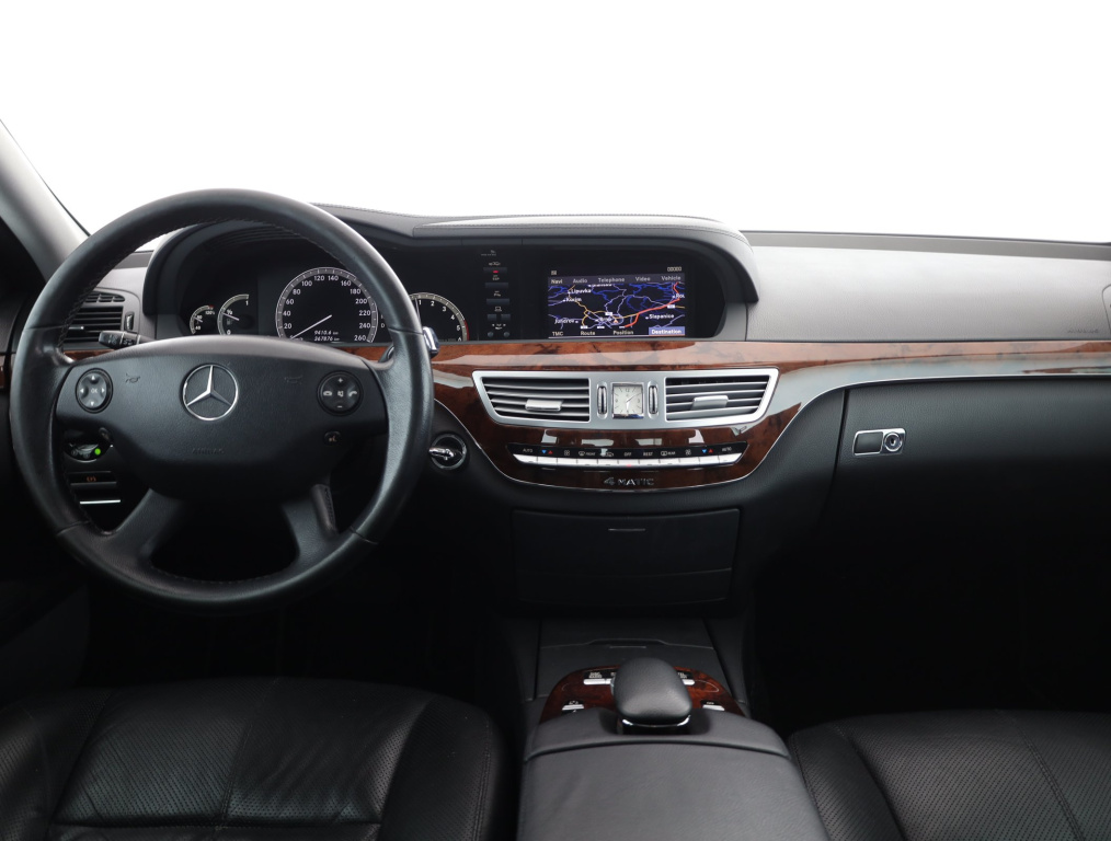 Mercedes-Benz S