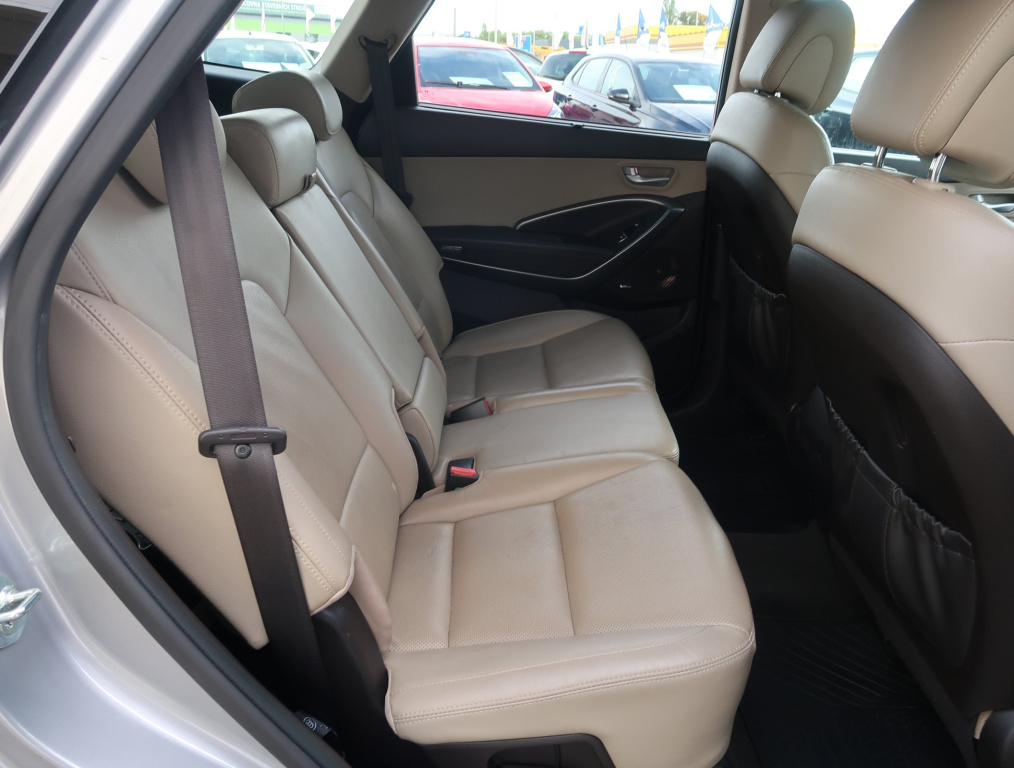 Hyundai Grand Santa Fe