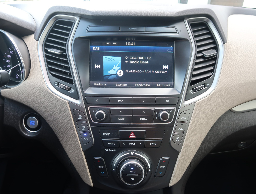 Hyundai Grand Santa Fe