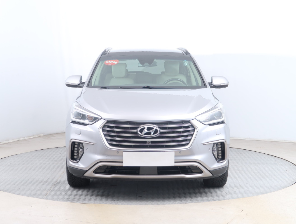Hyundai Grand Santa Fe