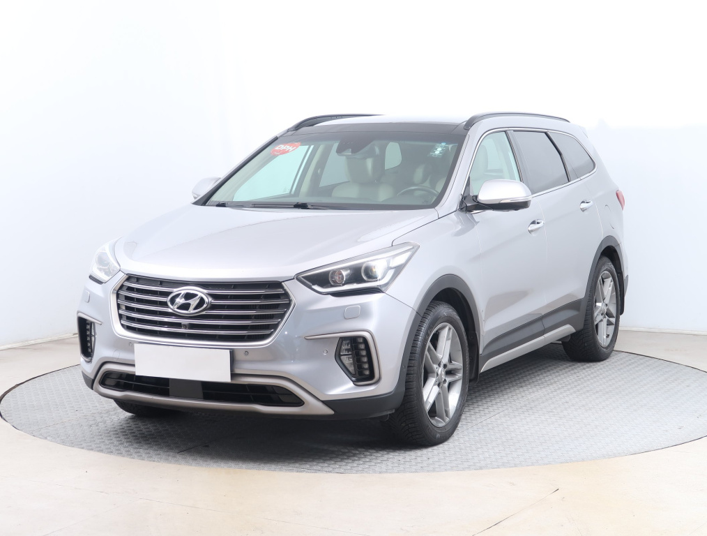 Hyundai Grand Santa Fe