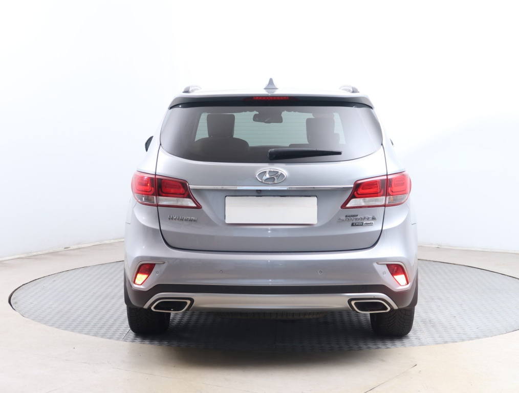 Hyundai Grand Santa Fe