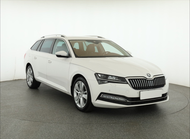 Škoda Superb, 2021