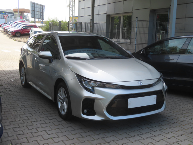 Suzuki Swace 2022