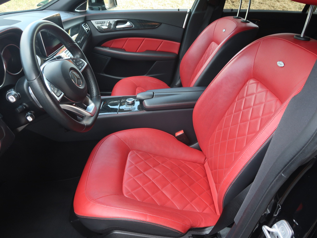 Mercedes-Benz CLS