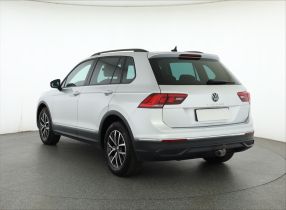 Volkswagen Tiguan - 2021