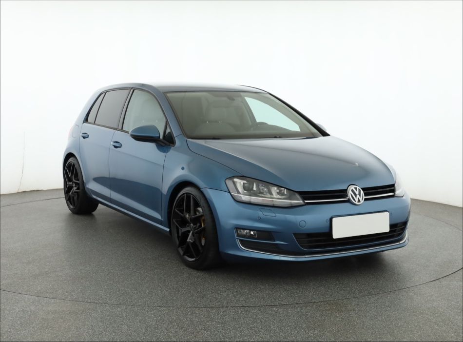 Volkswagen Golf - 2013