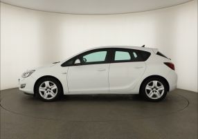 Opel Astra - 2010