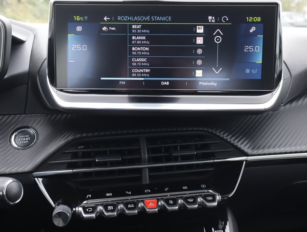 Peugeot e-208