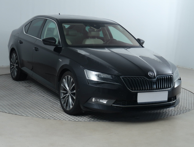 Škoda Superb 2016