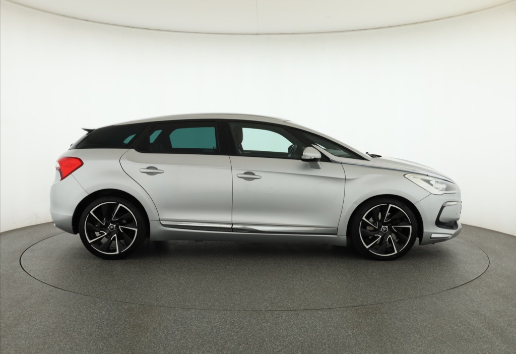 Citroen DS5