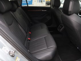 Škoda Superb - 2024