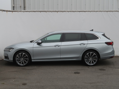Škoda Superb - 2024