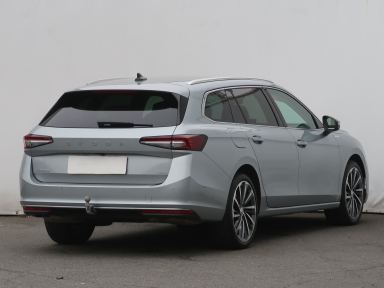 Škoda Superb - 2024
