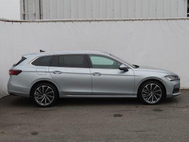 Škoda Superb - 2024