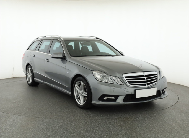 Mercedes-Benz E 2009