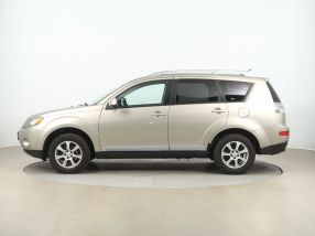 Mitsubishi Outlander - 2009