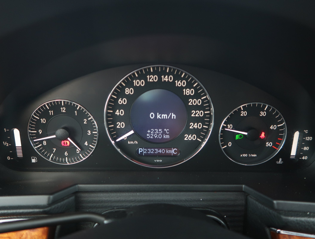 Mercedes-Benz E