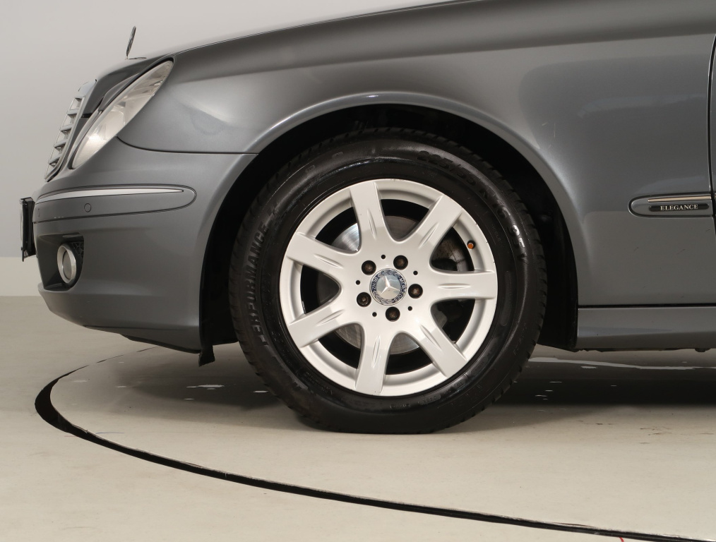 Mercedes-Benz E