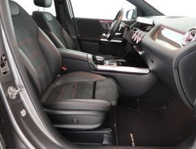 Mercedes-Benz B - 2020