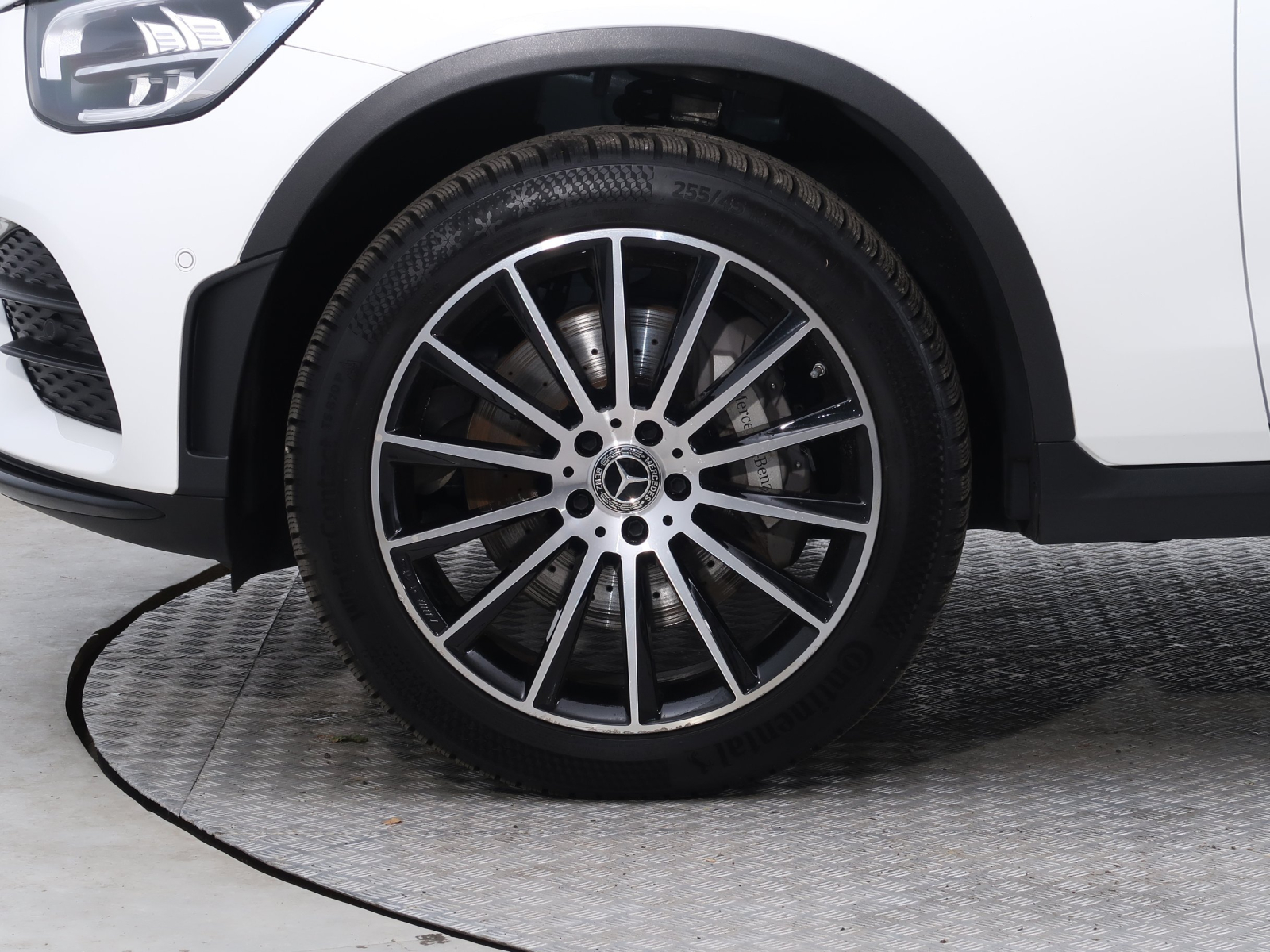 Mercedes-Benz GLC - 2021