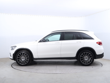 Mercedes-Benz GLC - 2021