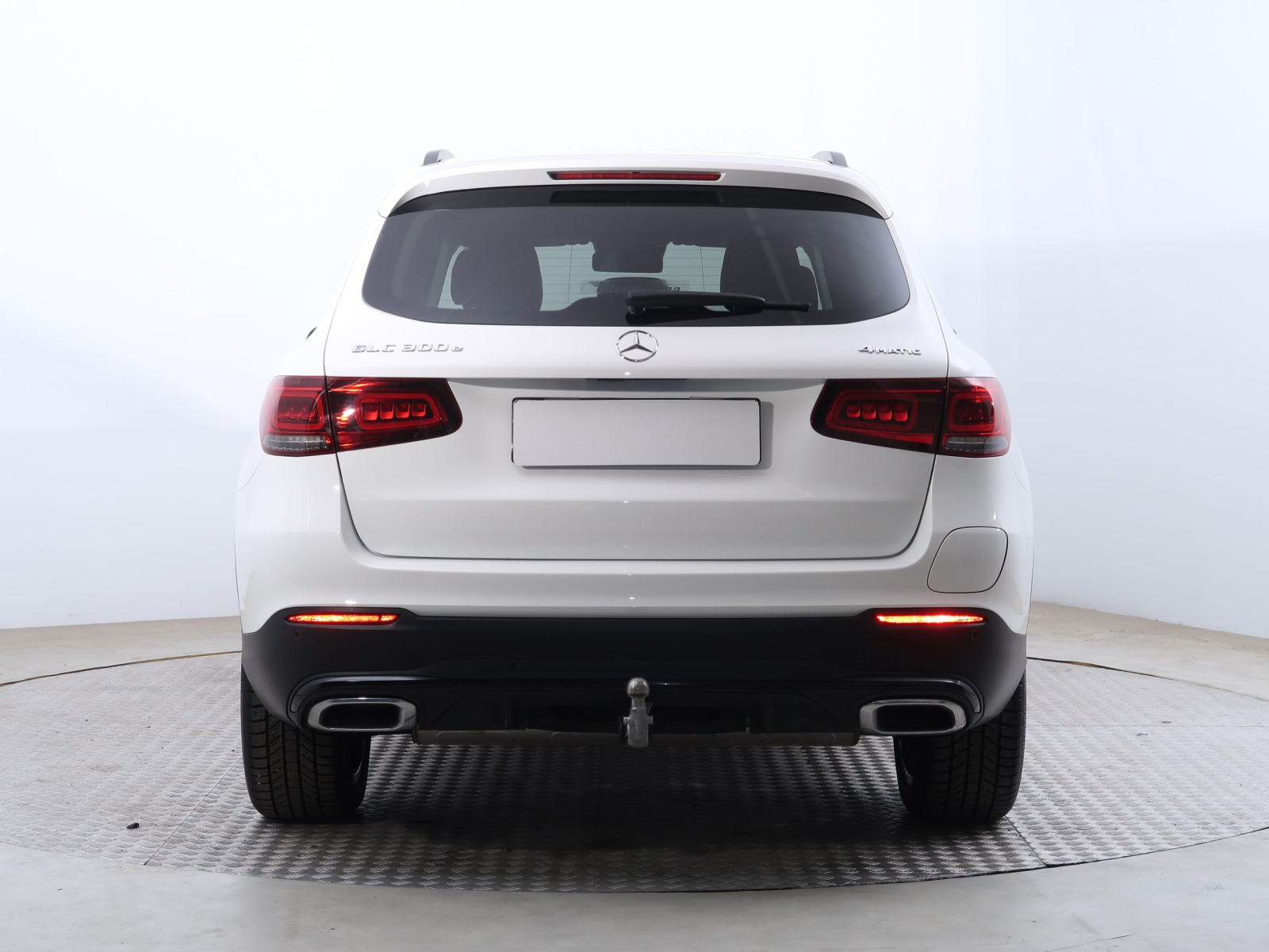 Mercedes-Benz GLC - 2021