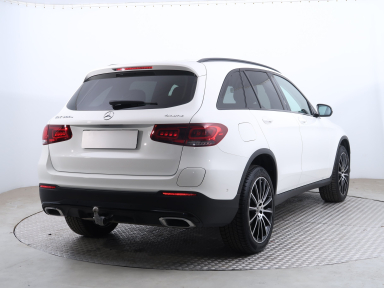 Mercedes-Benz GLC - 2021