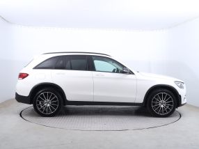 Mercedes-Benz GLC - 2021