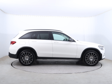 Mercedes-Benz GLC - 2021