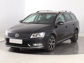 Volkswagen Passat - 2011