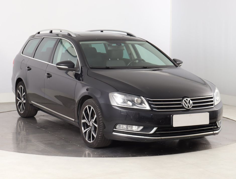 Volkswagen Passat - 2011