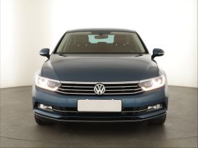 Volkswagen Passat - 2015