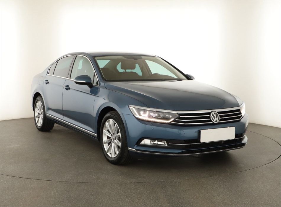 Volkswagen Passat - 2015