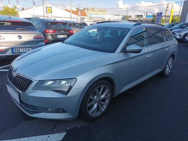 Škoda Superb 2015