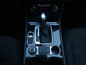 Volkswagen Touareg - 2016