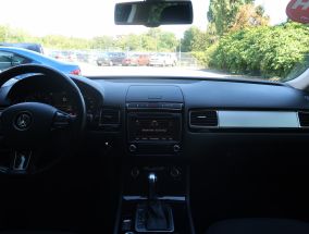 Volkswagen Touareg - 2016
