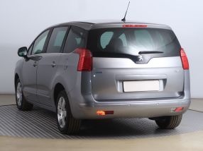 Peugeot 5008 - 2016