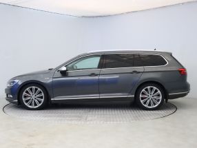 Volkswagen Passat - 2016
